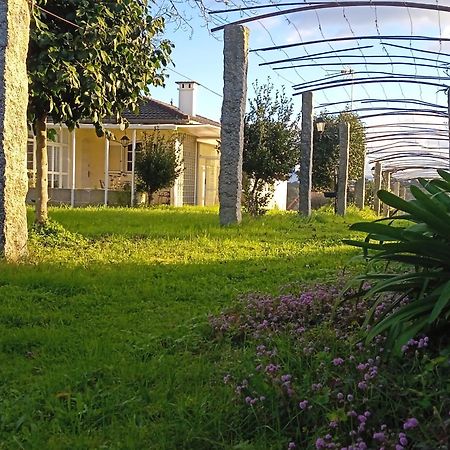 A Casa De Abelleira Ponteareas Bed and Breakfast Buitenkant foto